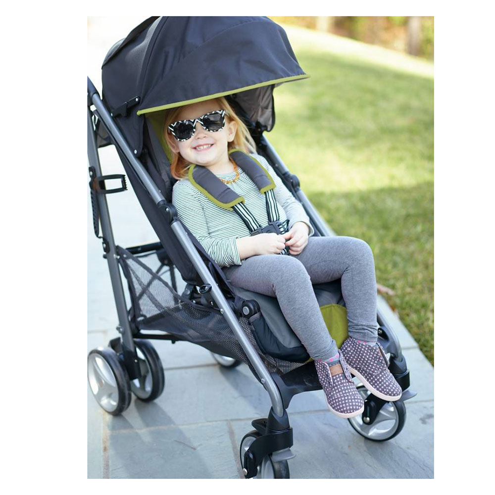 umbrella stroller that folds up small