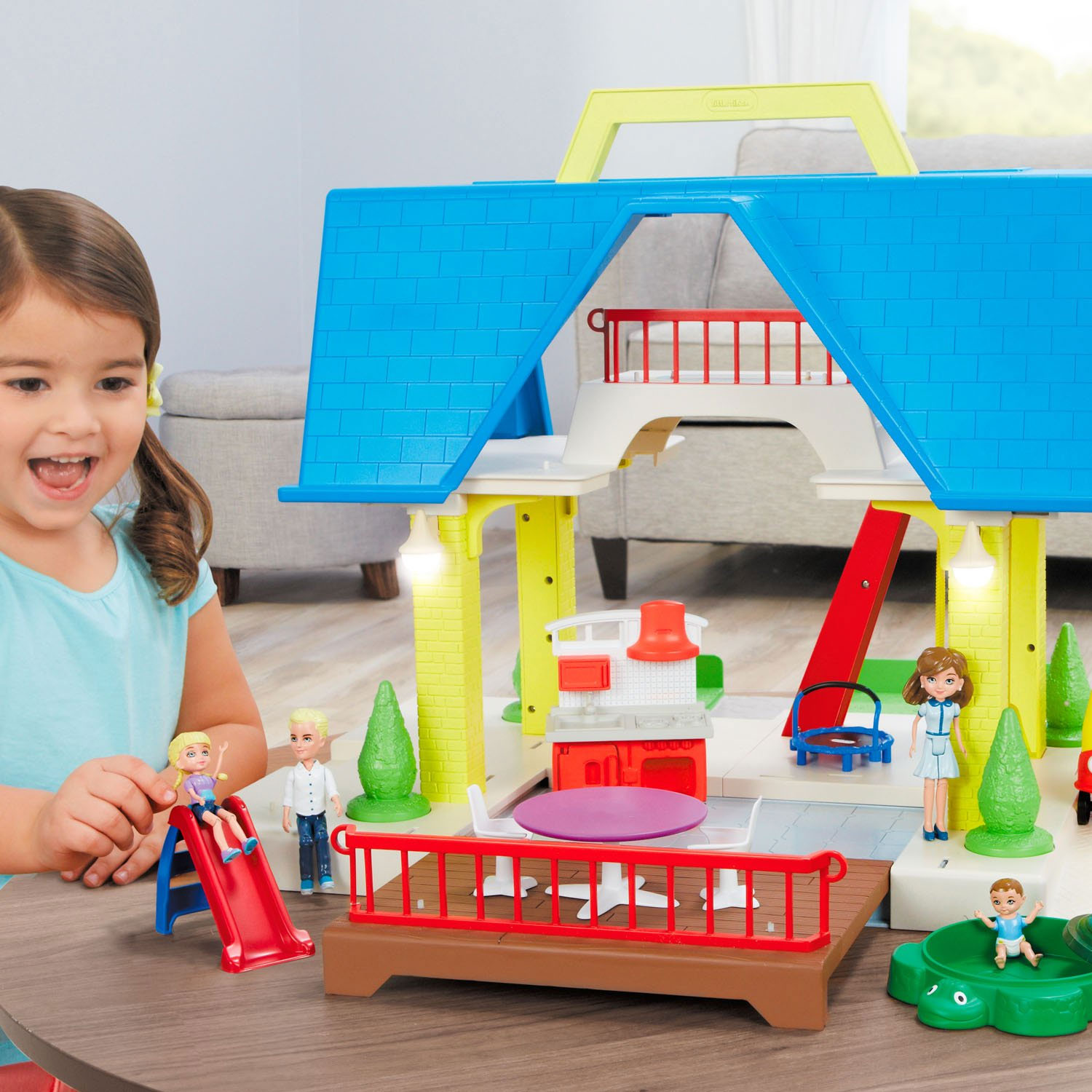 Little Tikes Kids Children Tikes Place Play Dollhouse w/ Family & Toy
